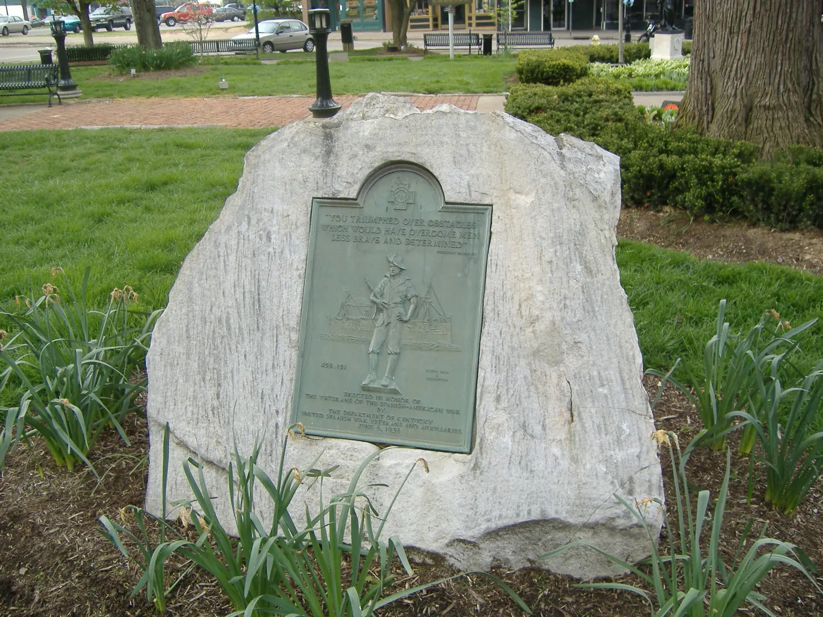 The memorial to Warren County's Spanish-American War veterans, a bronze plaque set in a boulder, in Bowling Green