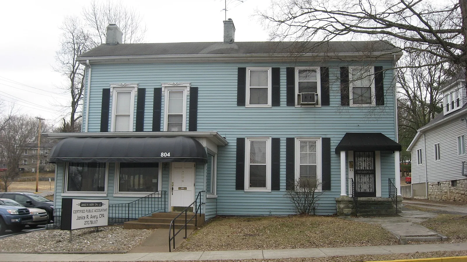 The Newton-Kemp Houses, built in the early 19th century, at 804-806 Chestnut St. in Bowling Green