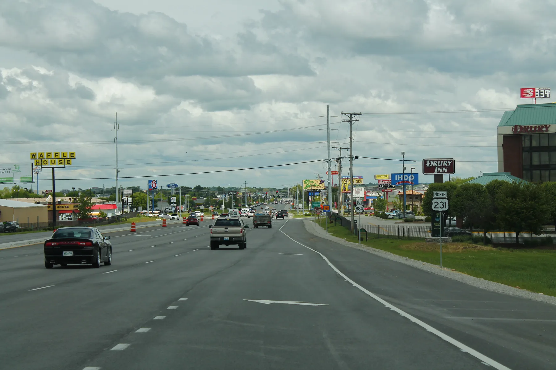 Northbound U.S. 231 (Scottsville Road) near Interstate 65 and KY 884 in Bowling Green