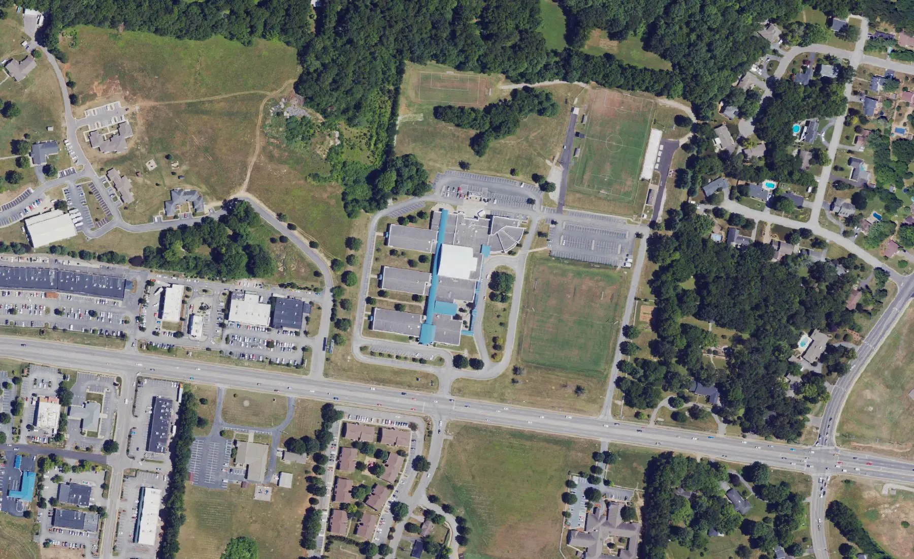 Bowling Green Junior High School on Campbell Lane in Bowling Green, seen from the air in 2022
