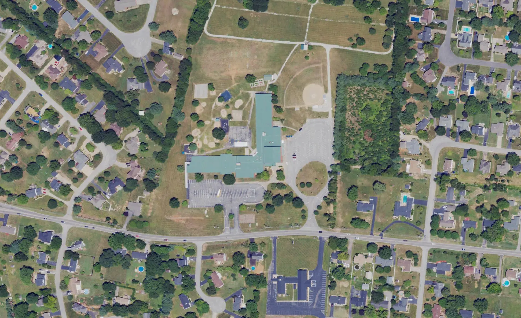 William H. Natcher Elementary on Cave Mill Road in Bowling Green, seen from the air in 2022