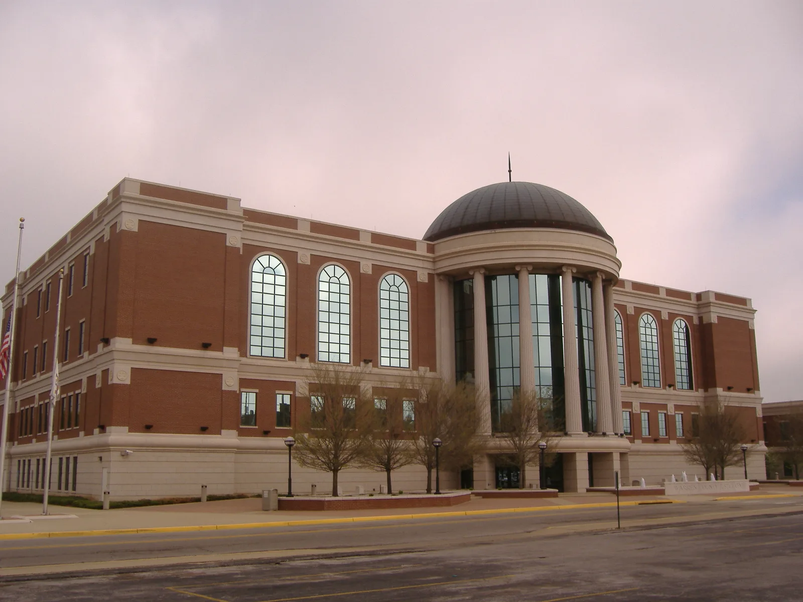 The Warren County Courthouse on East 10th Avenue in Bowling Green, home of the county clerk's office